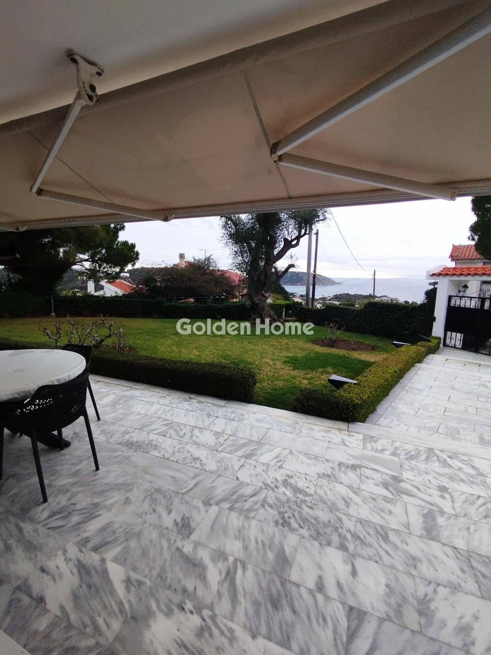 House in Mavro Lithari, Saronida — Photo 1 of 25