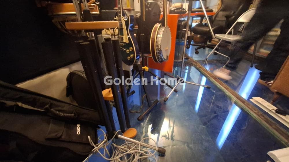 Retail Store in Lofos Kokkou, Galatsi — Photo 18 of 29