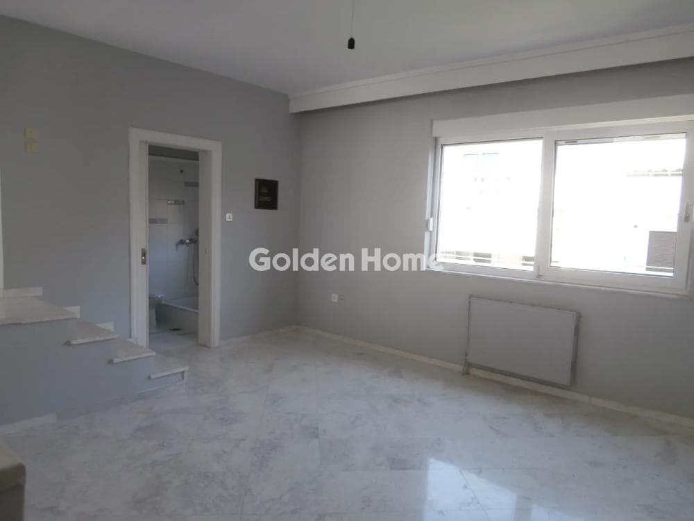 House in Center, Panorama — Photo 9 of 24
