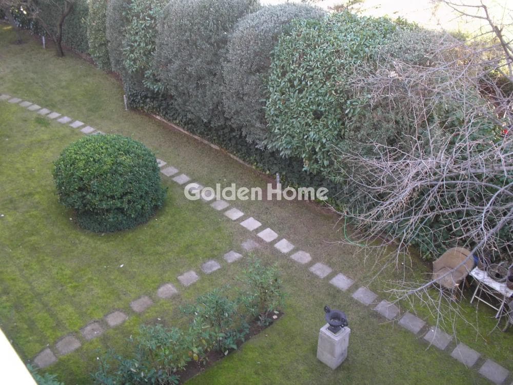 House in Center, Panorama — Photo 24 of 24