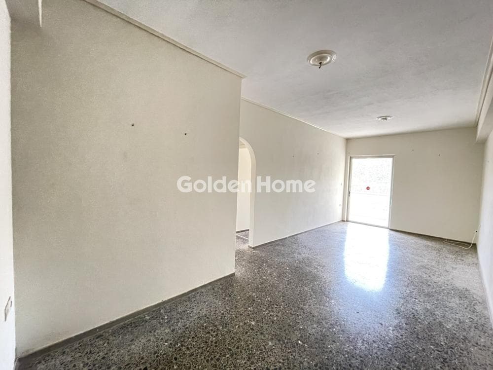 Apartment in Saronida, Saronida — Photo 1 of 17