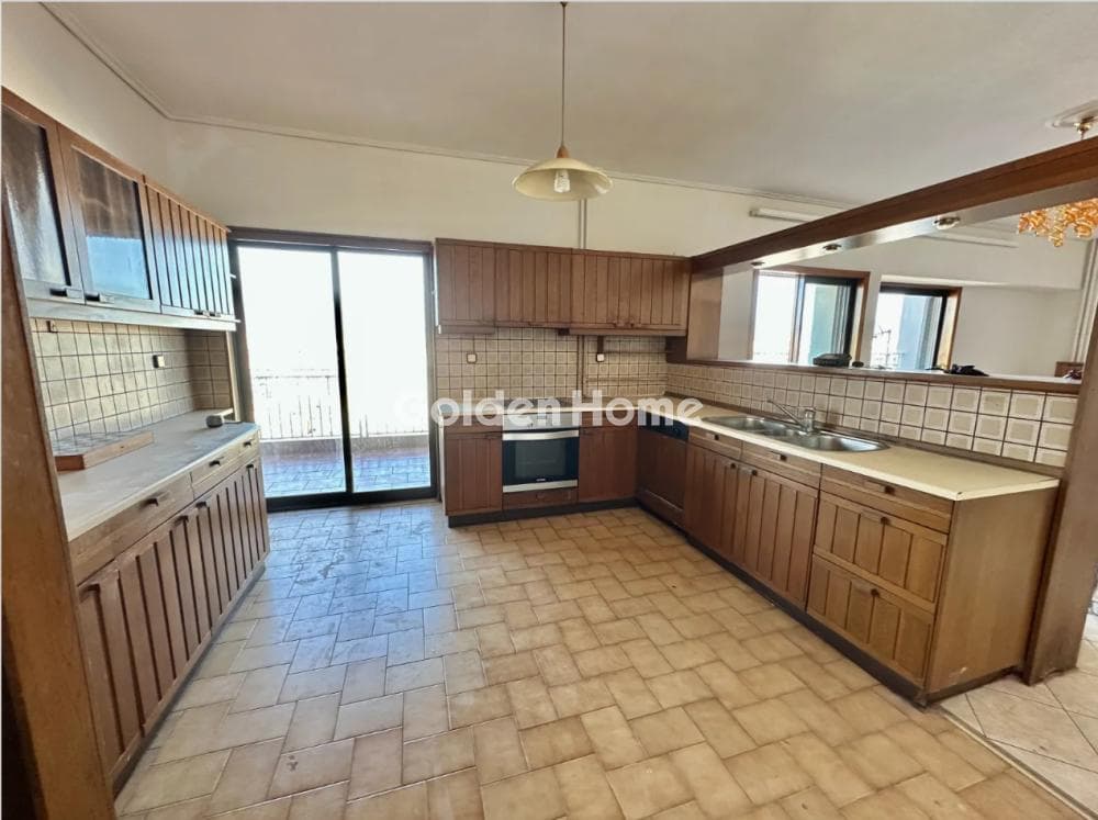 Apartment in Center, Nea Chalkidona — Photo 2 of 18