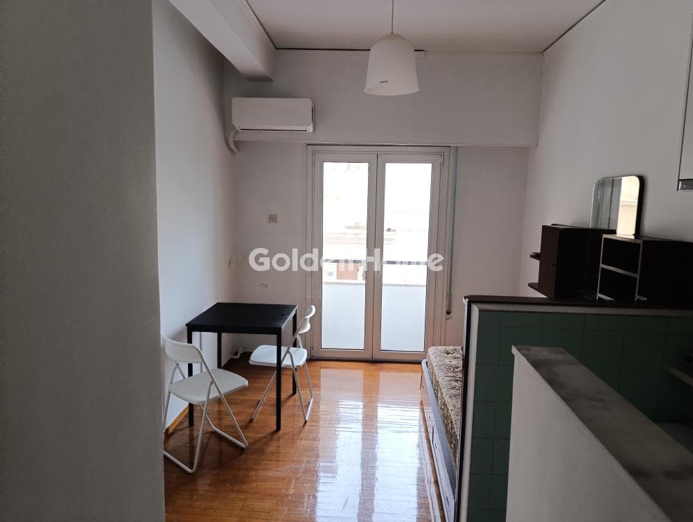 Apartment in Pigada, Piraeus — Photo 1 of 4