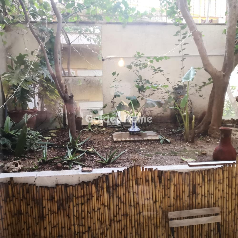 Apartment in Platia Kipselis, Kipseli — Photo 1 of 17