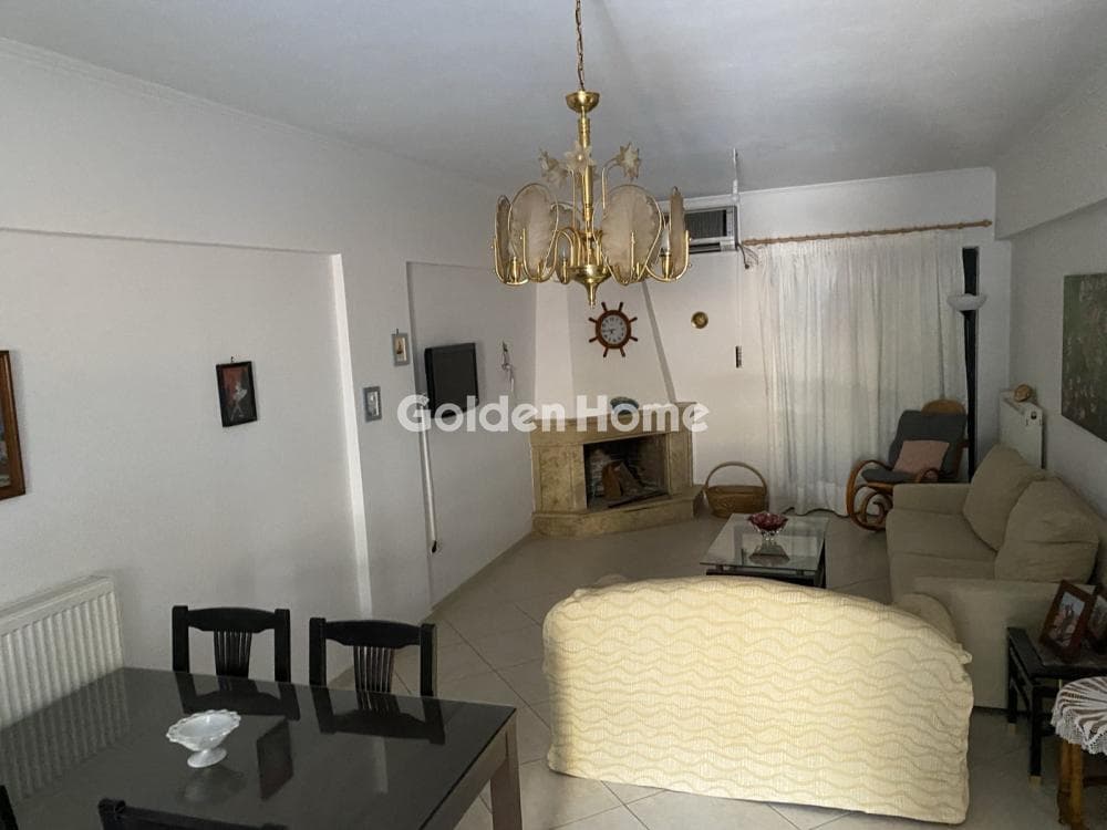 Apartment in Paralia Porovitsas, Akrata — Photo 2 of 11
