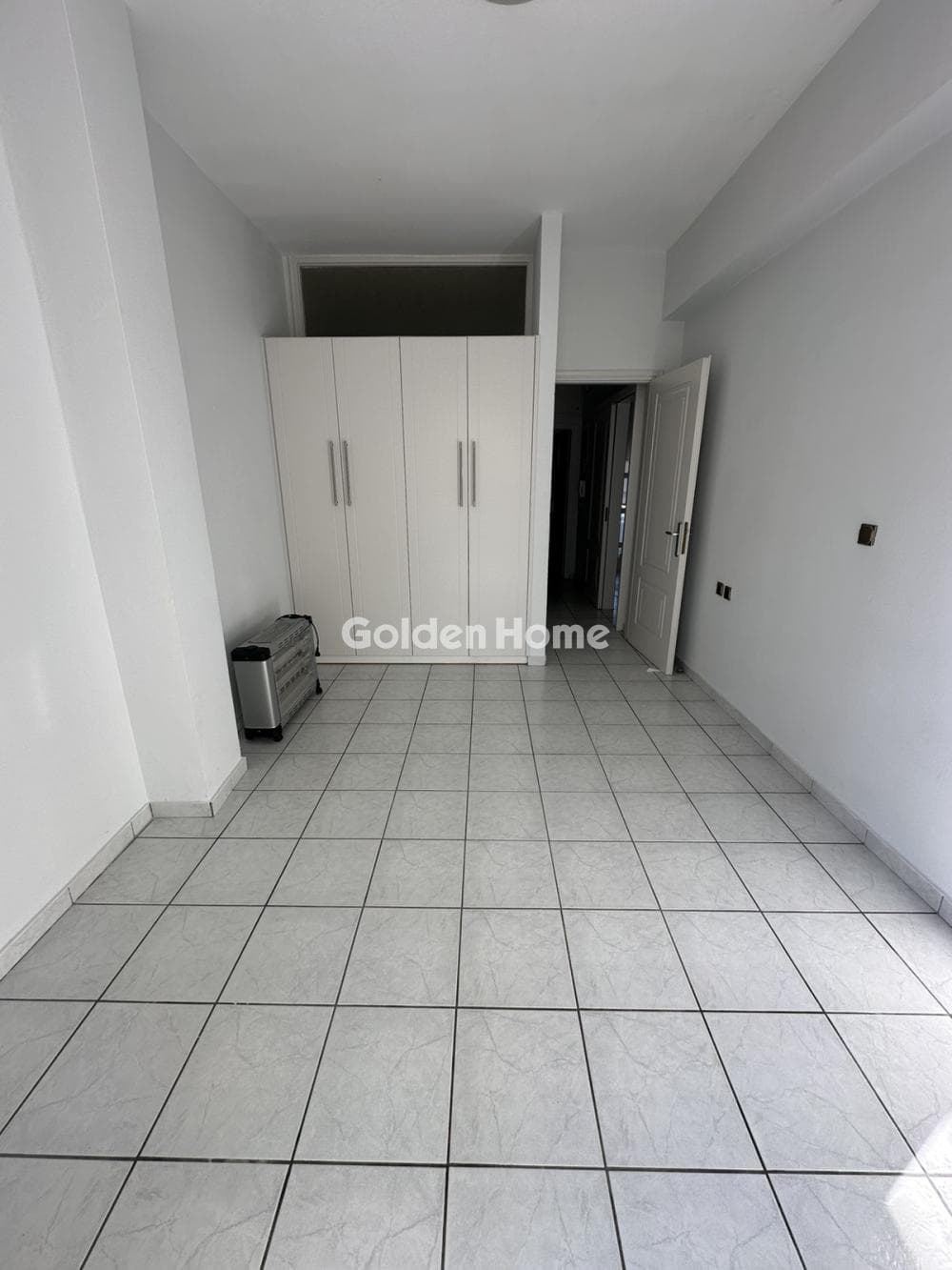 Apartment in Agios Ioannis Chrisostomos, Nikaia — Photo 5 of 12