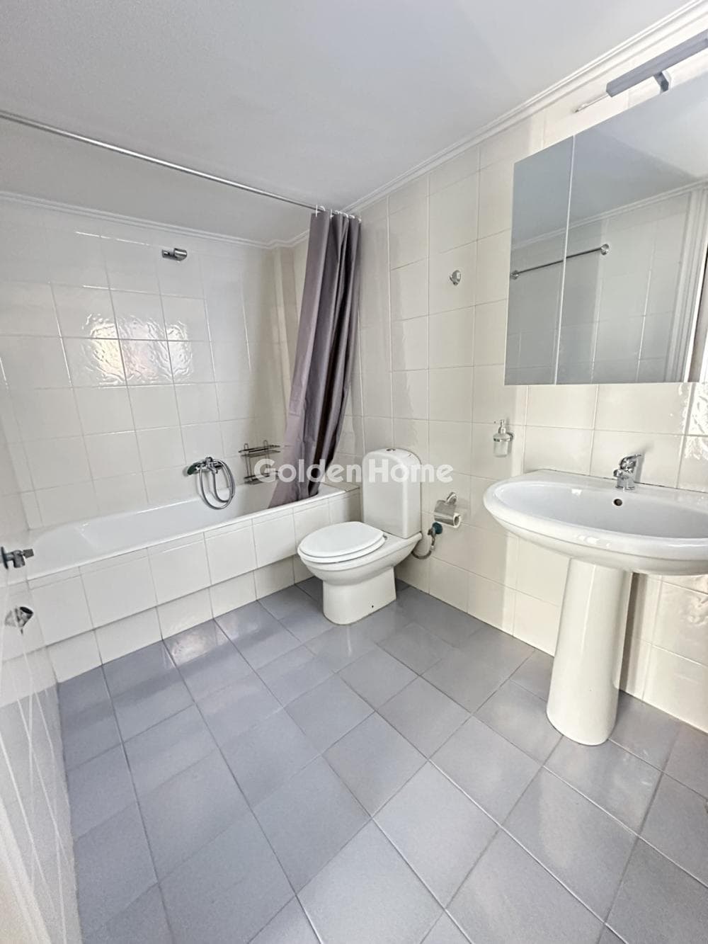 Apartment in Agios Ioannis Chrisostomos, Nikaia — Photo 7 of 12