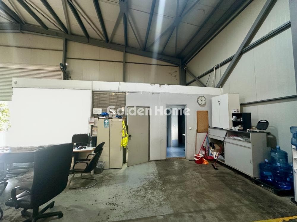 Warehouse in Panorama, Metamorfosi — Photo 7 of 9