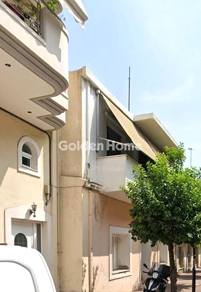 Apartment in Center, Tavros — Photo 1 of 4