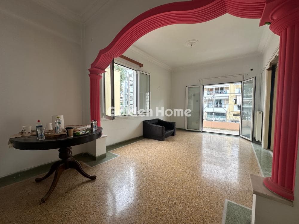 Apartment in Planitario, Palaio Faliro — Photo 1 of 15