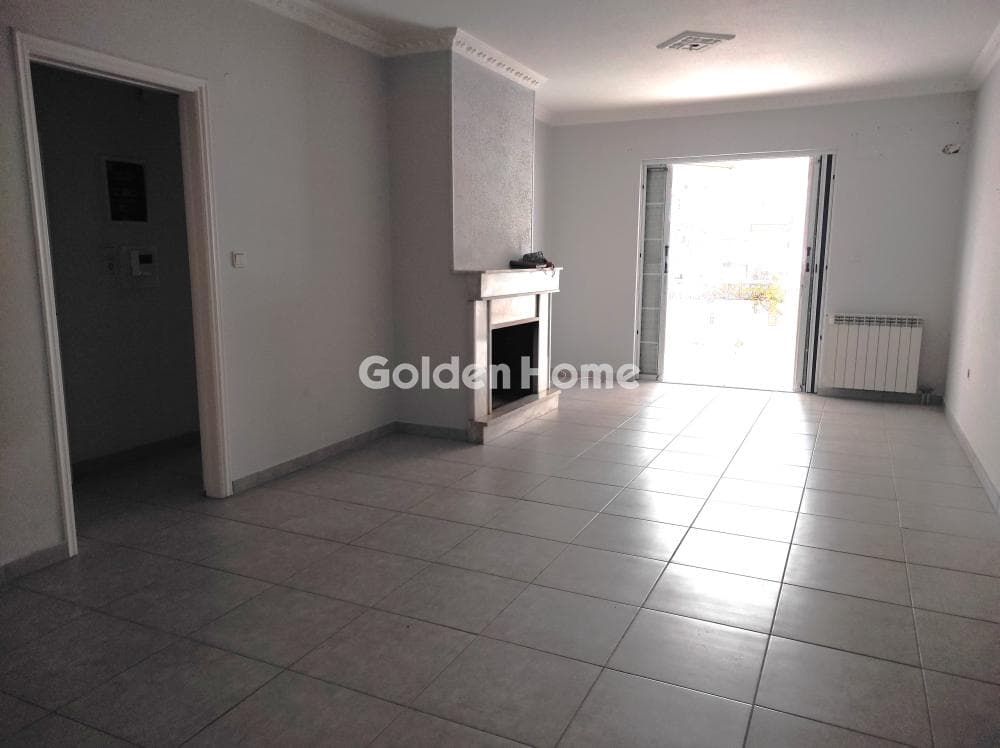 Apartment in Ampelakia, Alimos — Photo 2 of 18