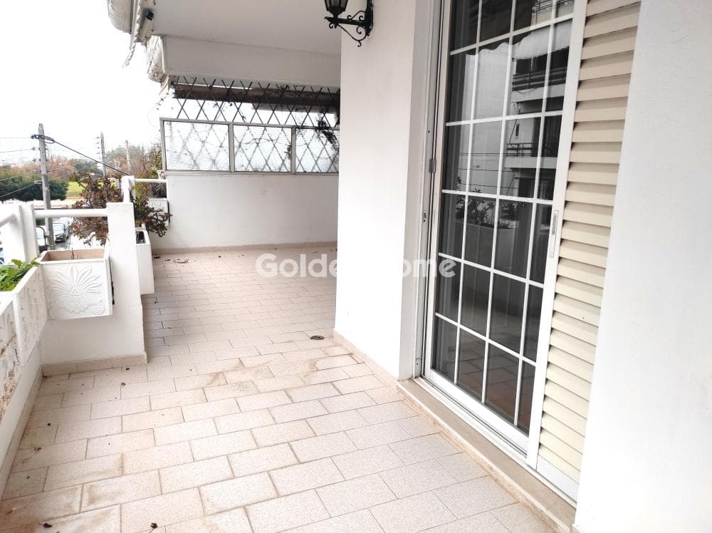 Apartment in Ampelakia, Alimos — Photo 1 of 18