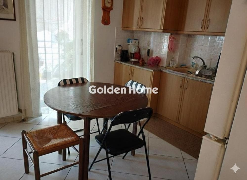 Apartment in Osios Loukas, Patisia — Photo 2 of 12
