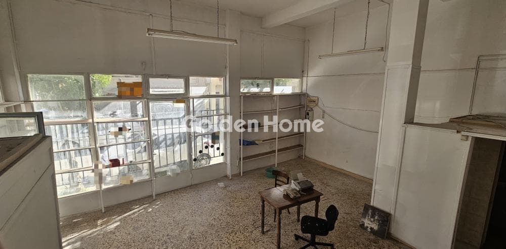 Retail Store in Aspra Chomata, Nikaia — Photo 4 of 8