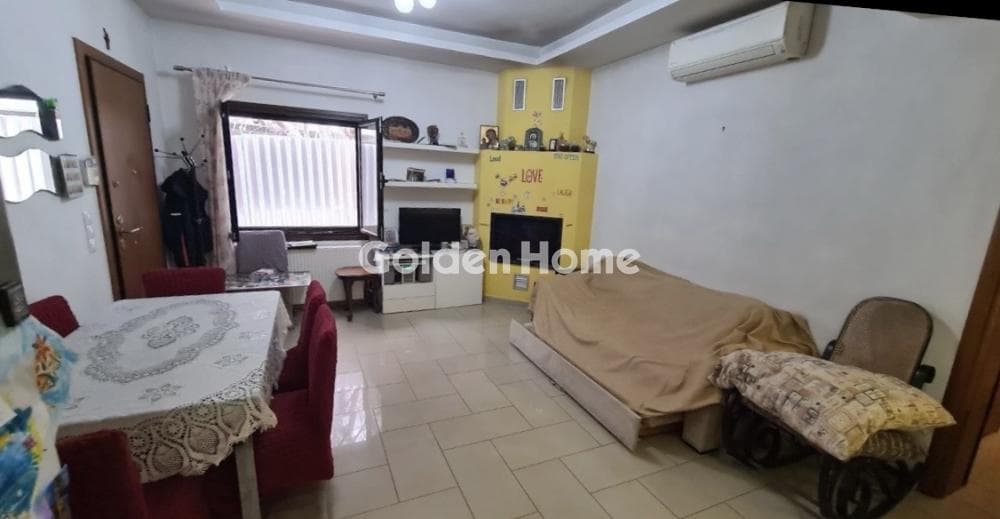 House in Eleftheroupoli, Nea Ionia — Photo 1 of 11