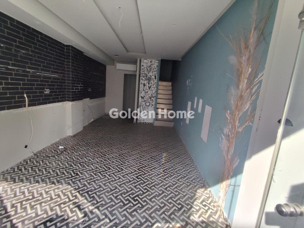 Retail Store in Neo Terma, Marousi — Photo 5 of 5