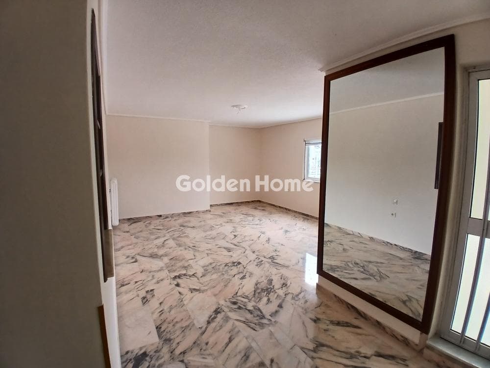 Apartment in Politeia, Nea Erithraia — Photo 1 of 21