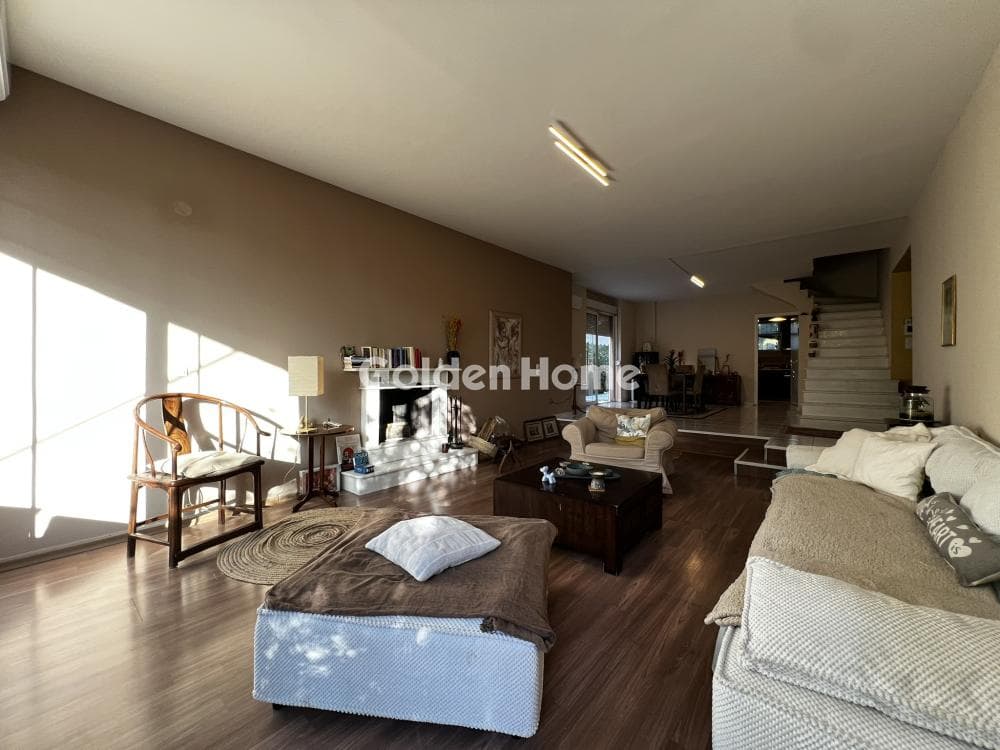Apartment in Pigadakia, Vouliagmeni — Photo 3 of 36