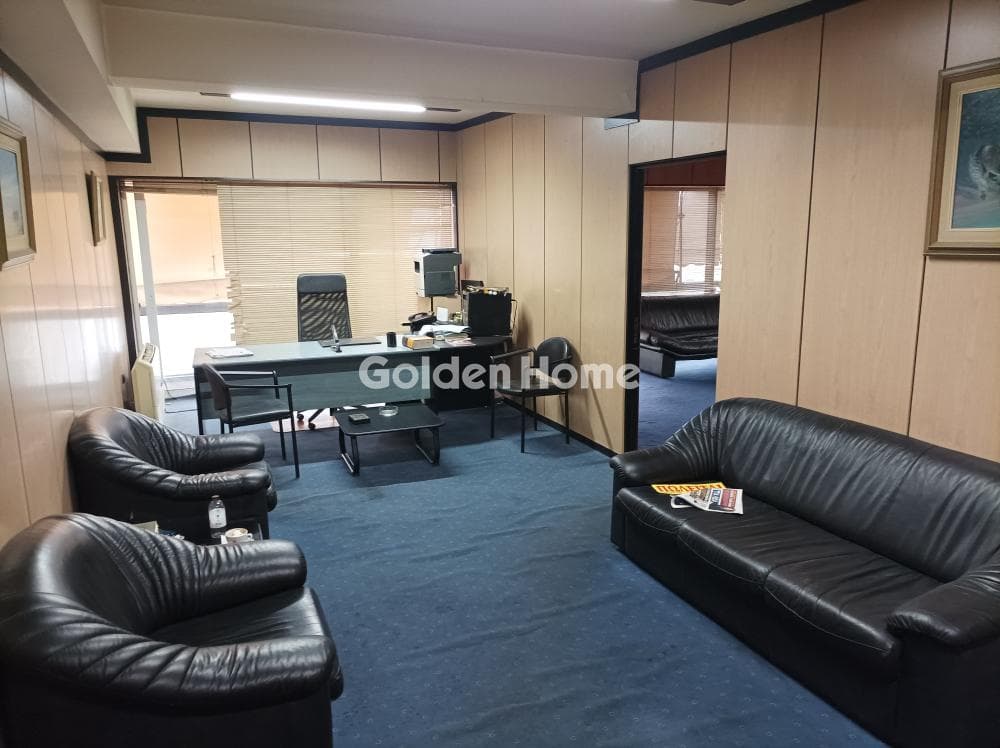 Office in Platia Koumoundourou, Kentro — Photo 2 of 10