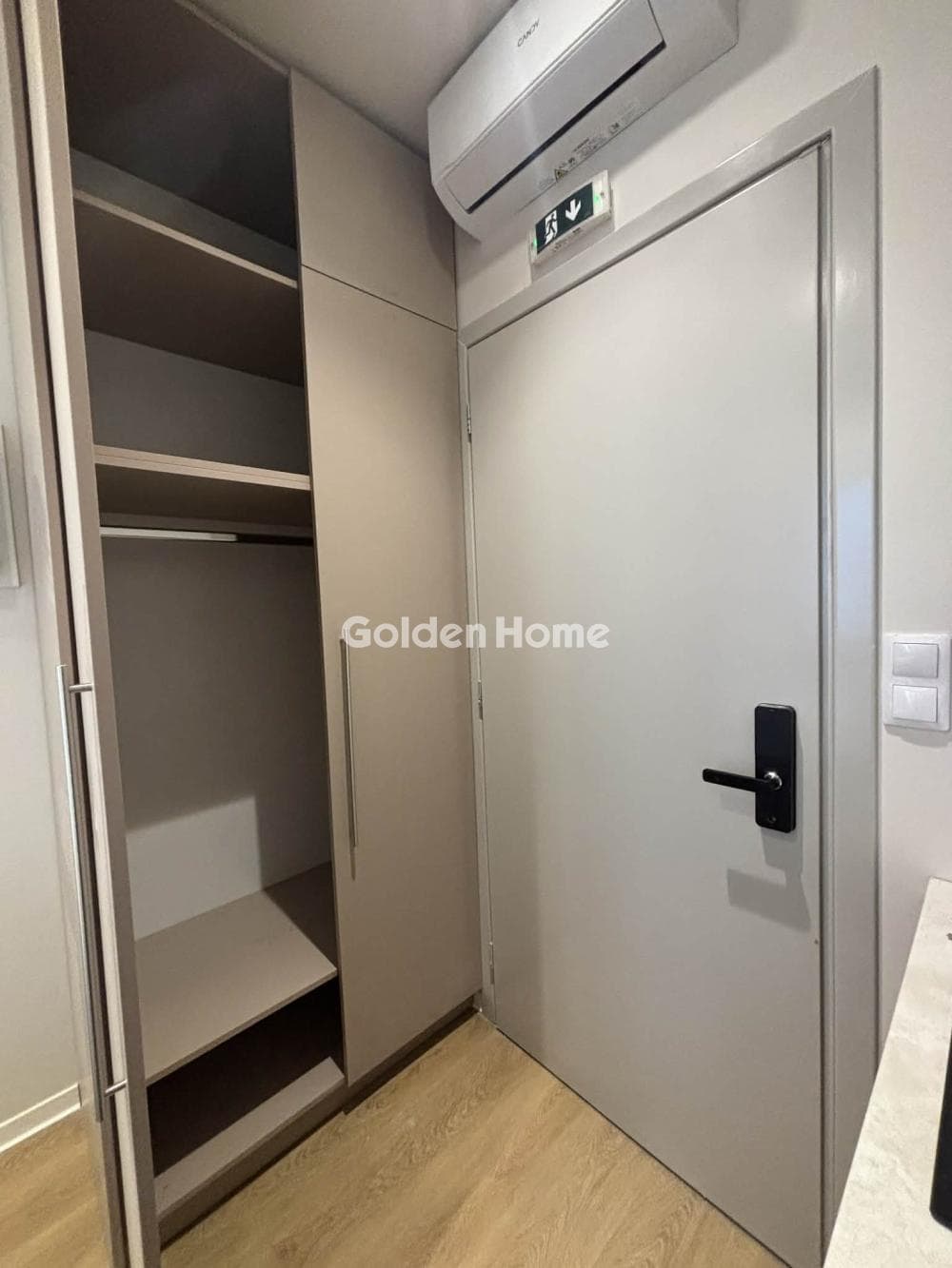 Apartment in Platia Kanigos, Exarchia - Neapoli — Photo 6 of 6