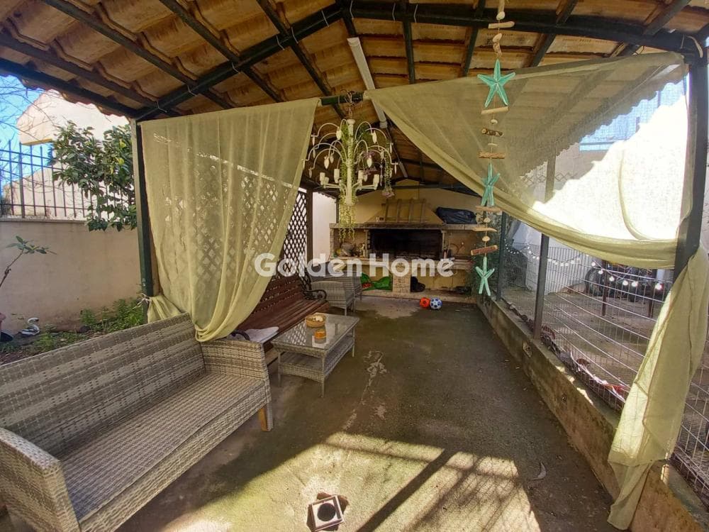 House in Nea Olimpia, Kamatero — Photo 1 of 28