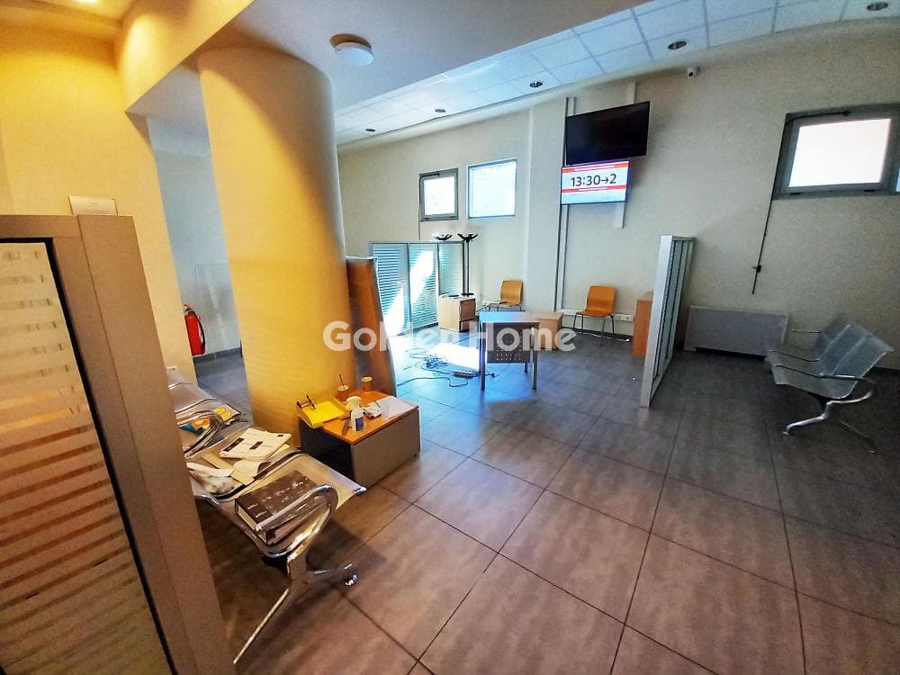 Retail Store in Center, Nikaia — Photo 11 of 48