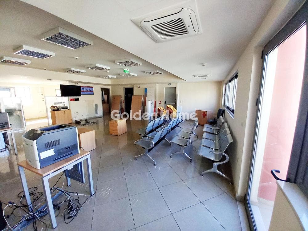 Retail Store in Center, Nikaia — Photo 47 of 48
