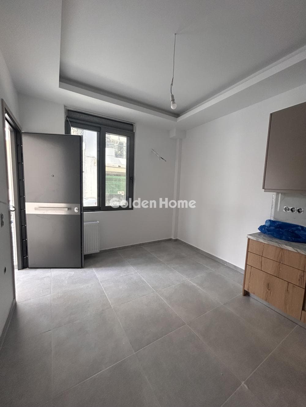 Apartment in Lofos Axiomatikon, Peristeri — Photo 1 of 11