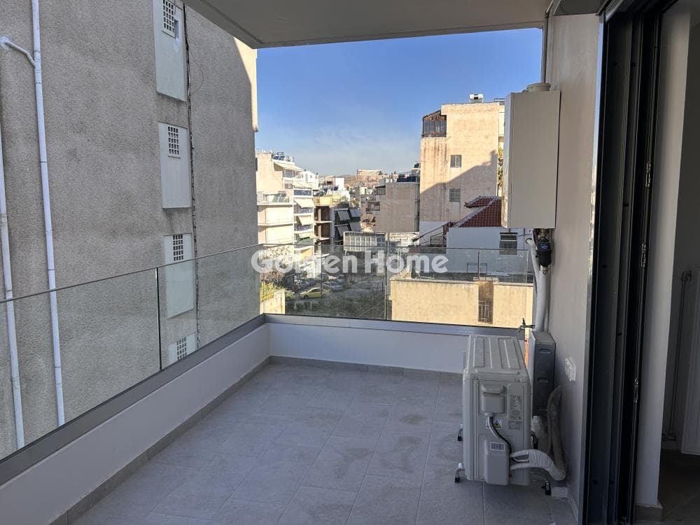 Apartment in Center, Neos Kosmos — Photo 1 of 17