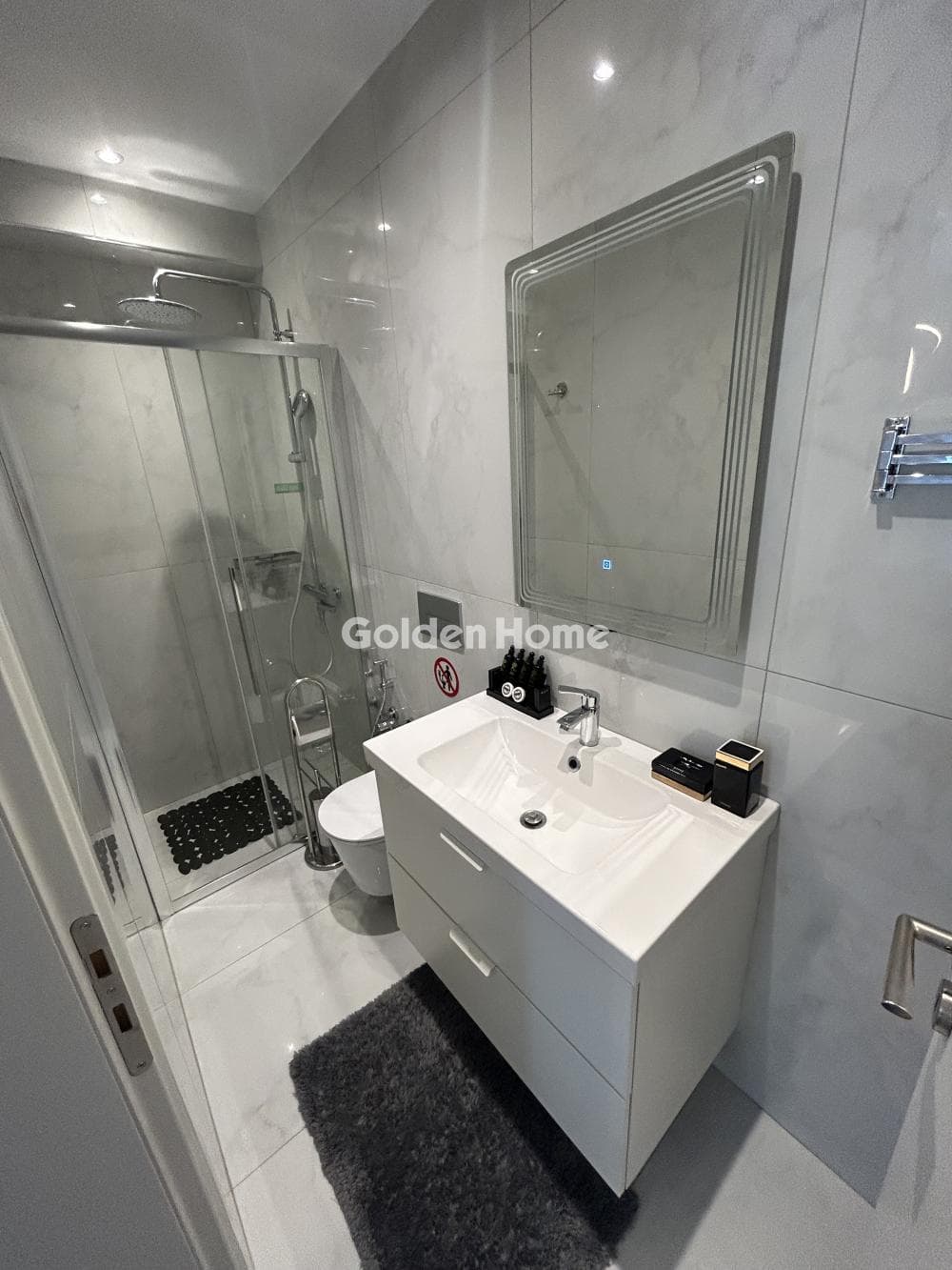 Apartment in Agios Ioannis, Neos Kosmos — Photo 15 of 25