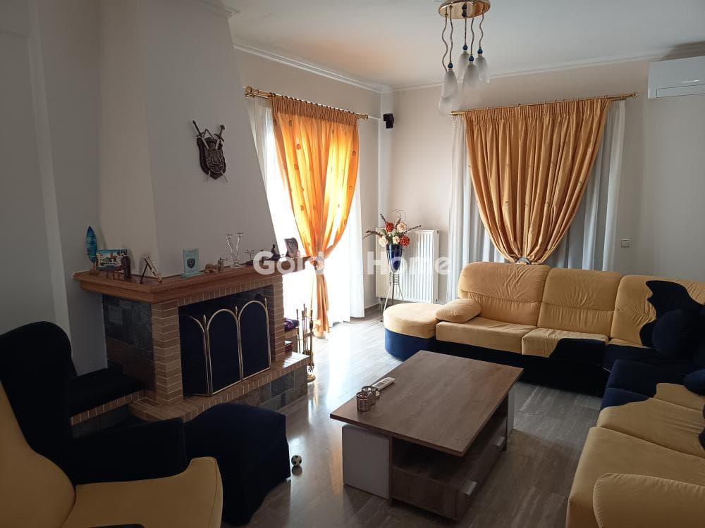Apartment in Agios Nikolaos, Kamatero — Photo 1 of 19