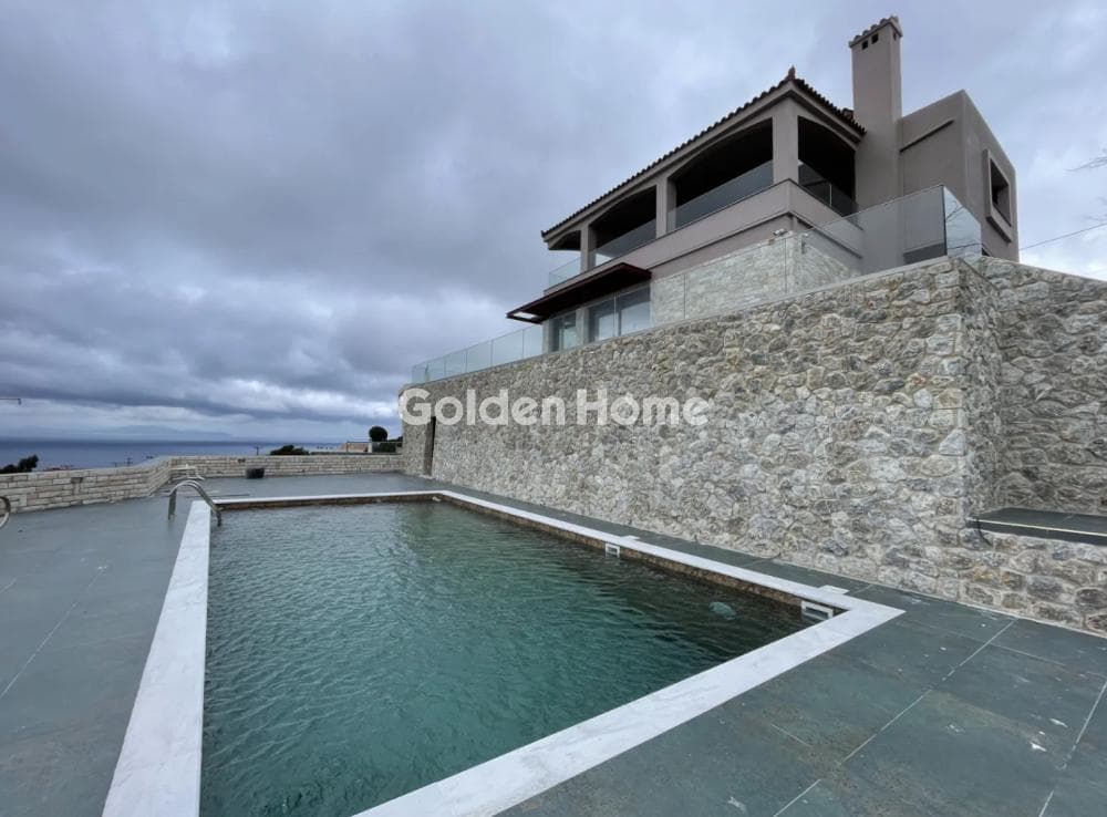House in Neos Voutzas, Rafina — Photo 1 of 13