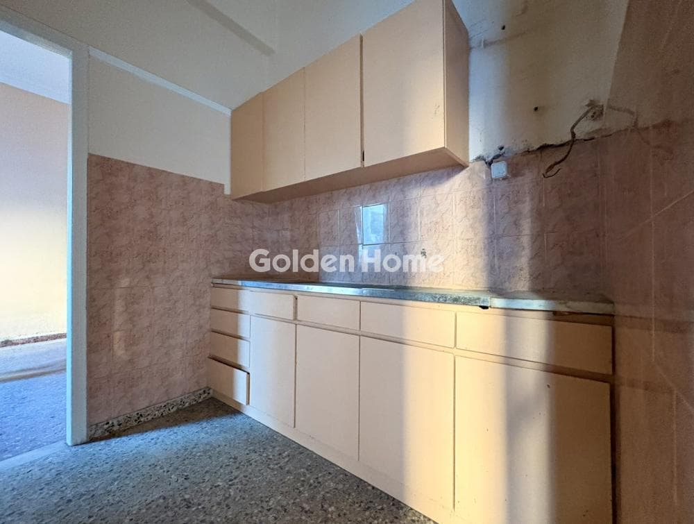 Apartment in Agia Sofia, Piraeus — Photo 1 of 7
