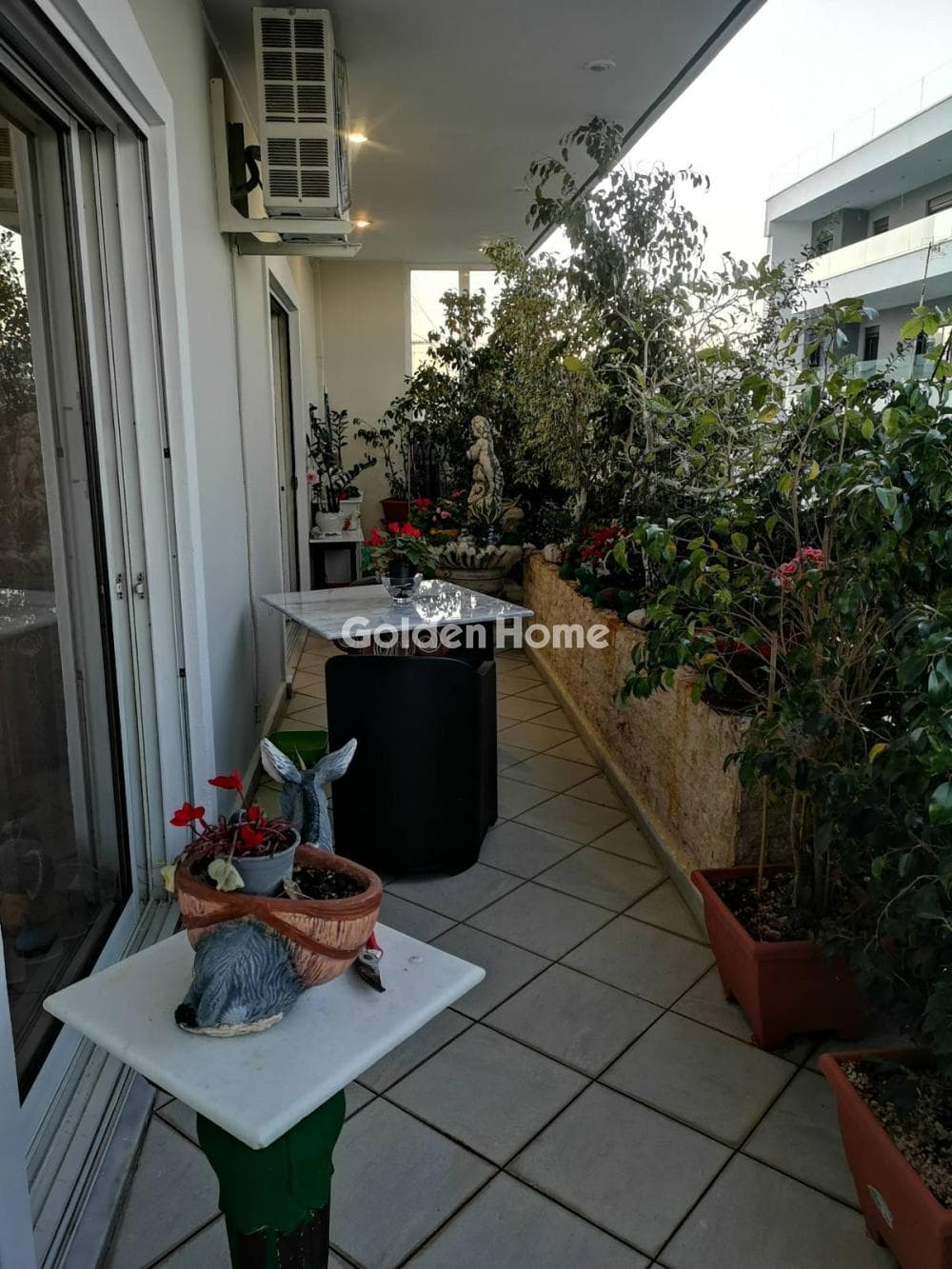 Apartment in Memou square, Koridallos — Photo 1 of 22