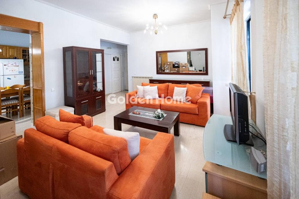 Apartment in Center, Petroupoli — Photo 2 of 27