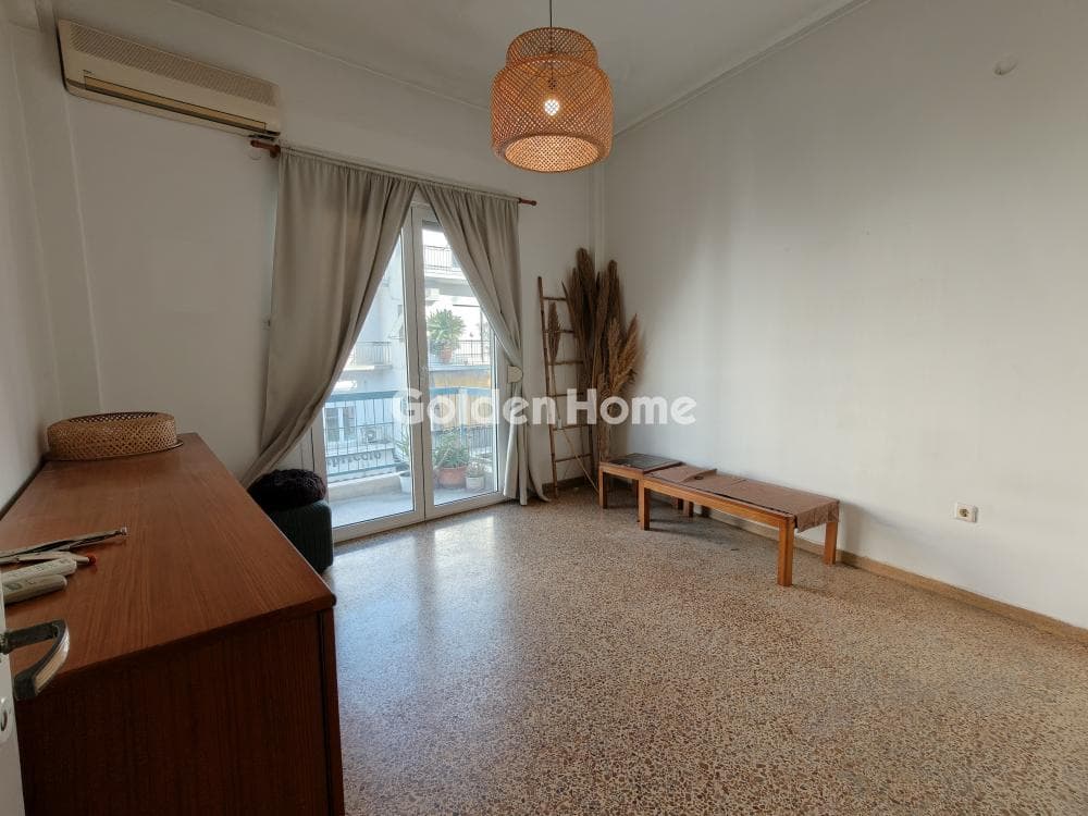Apartment in Center, Dafni — Photo 2 of 12
