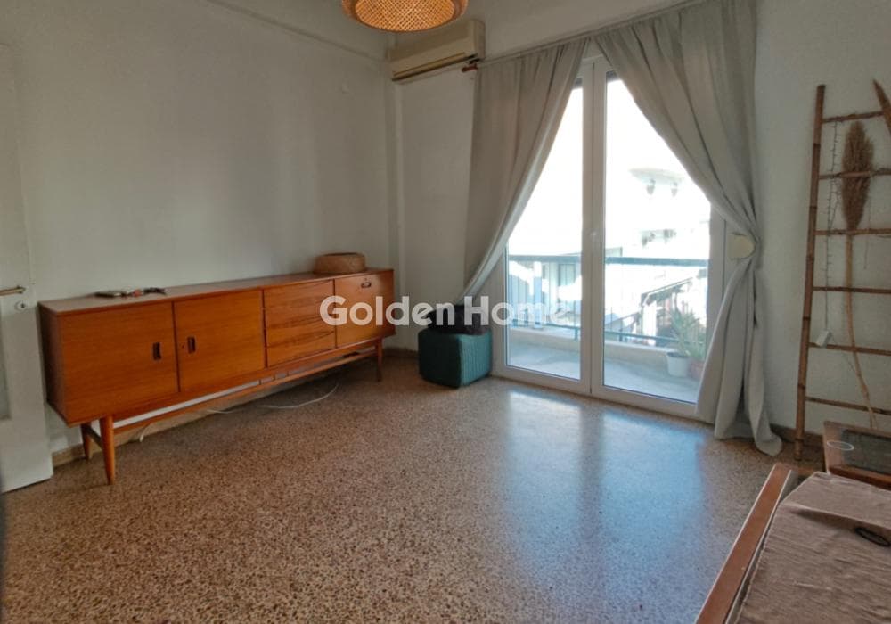 Apartment in Center, Dafni — Photo 3 of 12