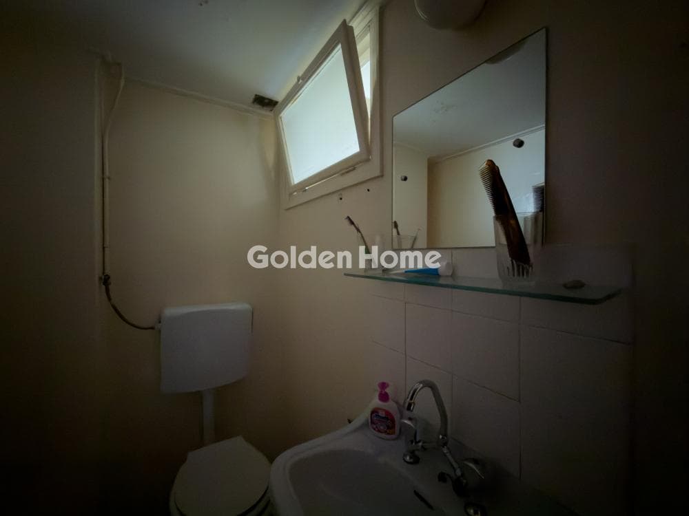 Apartment in Platia Kanigos, Exarchia - Neapoli — Photo 10 of 12