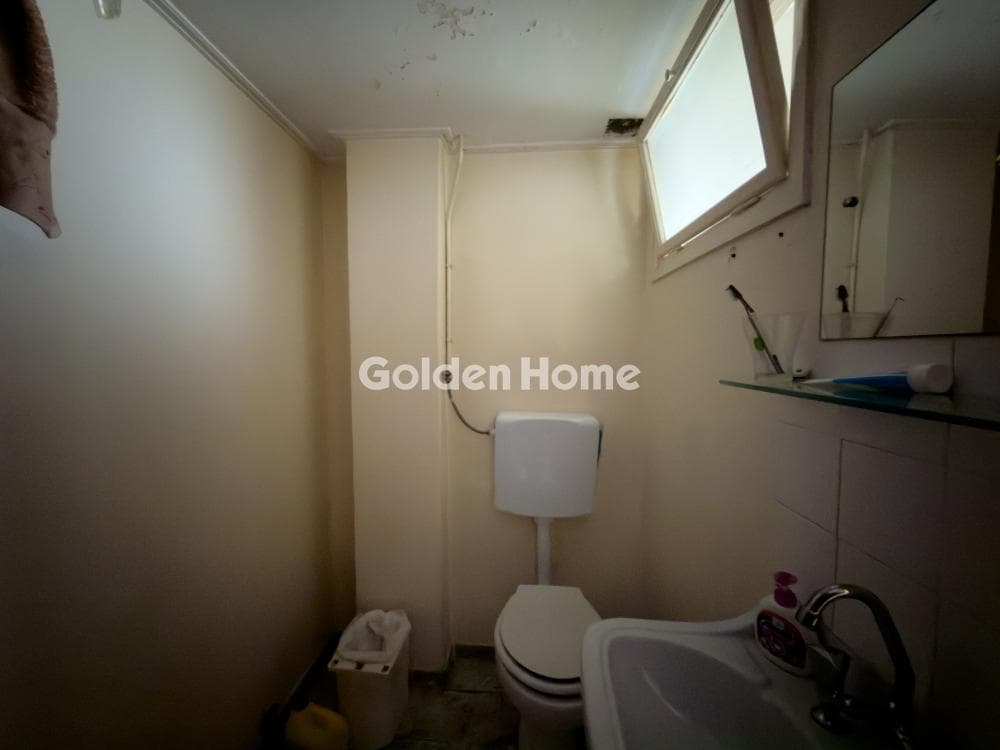 Apartment in Platia Kanigos, Exarchia - Neapoli — Photo 9 of 12