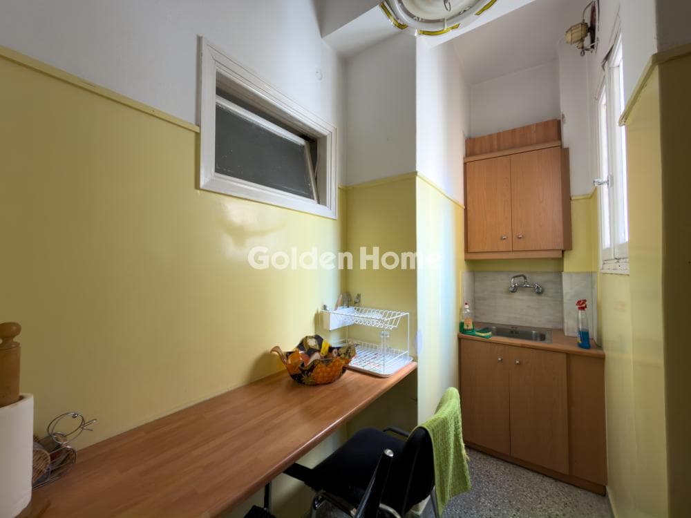 Apartment in Platia Kanigos, Exarchia - Neapoli — Photo 4 of 12