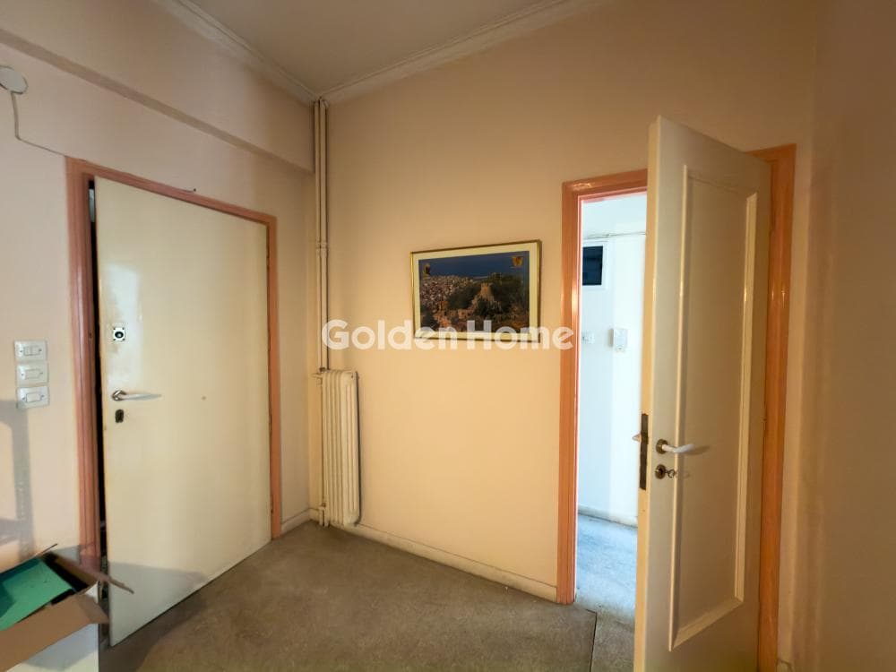Apartment in Platia Kanigos, Exarchia - Neapoli — Photo 12 of 12