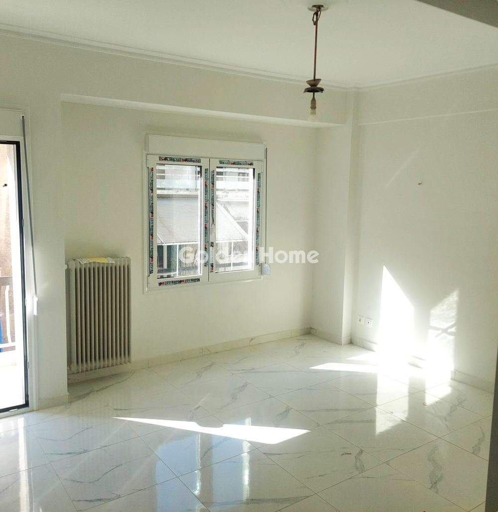 Apartment in Leof. Liosion, Attiki — Photo 1 of 14
