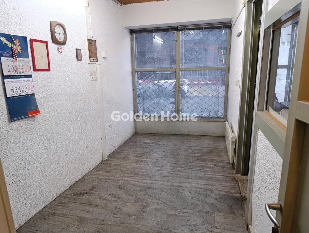 Office in Agia Sofia, Piraeus — Photo 2 of 3