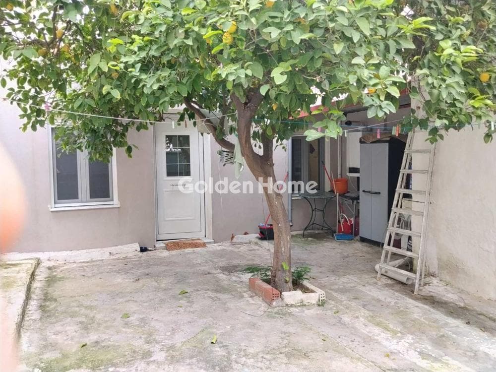 Οικόπεδο στην Μανιάτικα, Πειραιάς