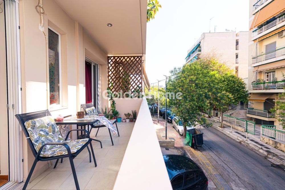 Apartment in Platia Papadiamanti, Ano Patisia — Photo 1 of 22