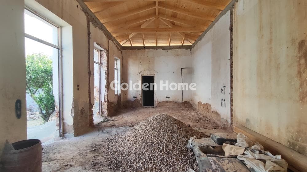 House in Center, Koropi — Photo 1 of 11