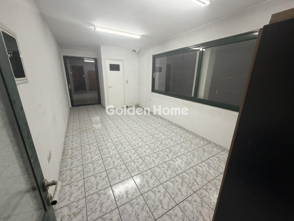 Office in Stavros, Agia Paraskevi — Photo 1 of 9
