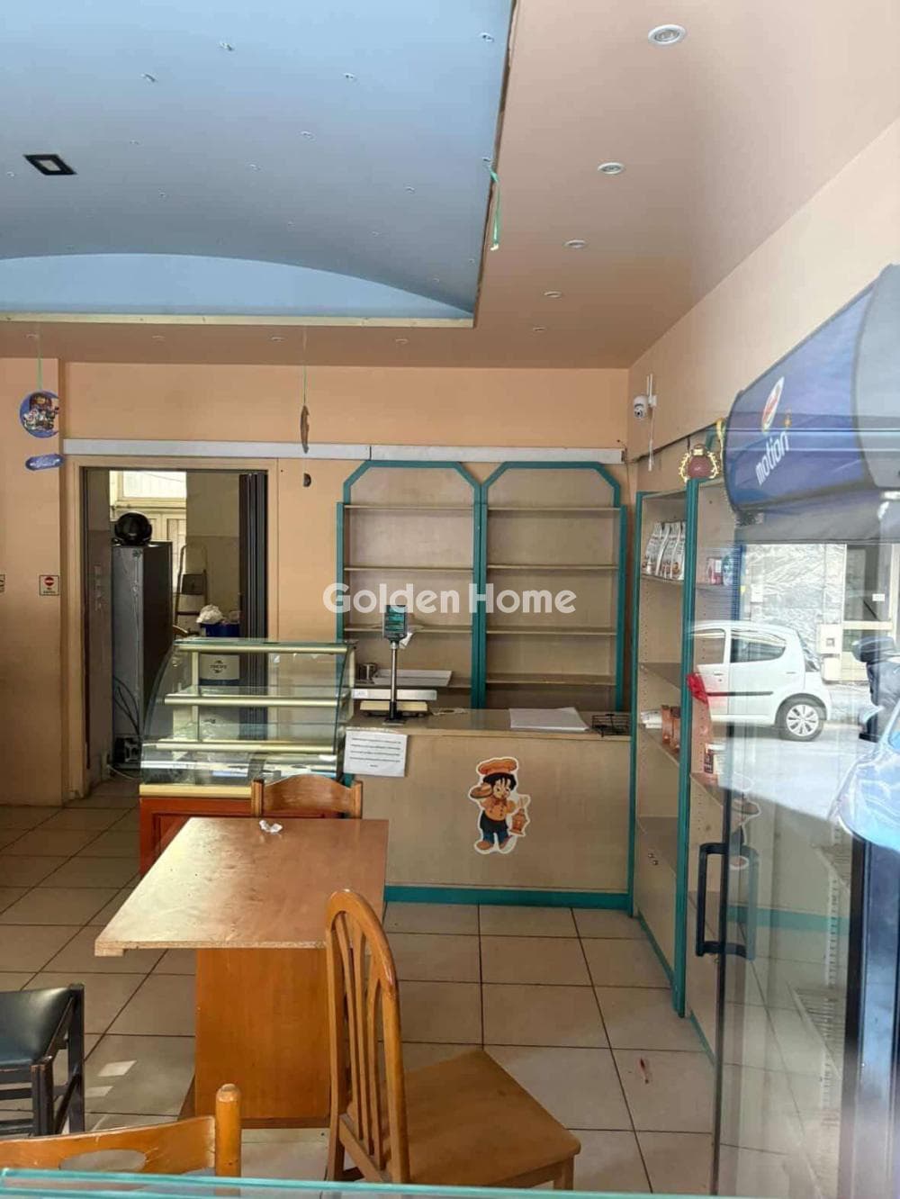 Retail Store in Lofos Sikelias, Neos Kosmos — Photo 1 of 6