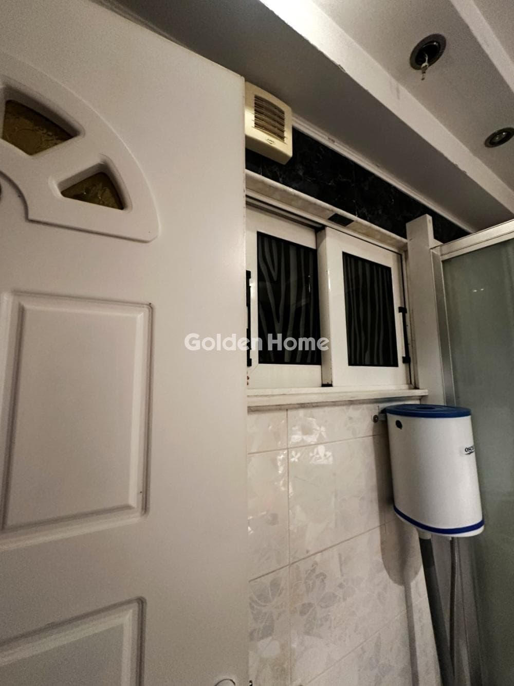 Apartment in Analipsi, Drapetsona — Photo 12 of 16