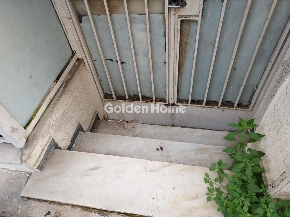 Retail Store in Agia Paraskevi, Nea Smyrni — Photo 1 of 9